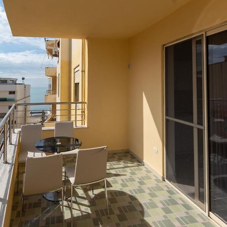 Spacious 2 Bedroom Apartment In Durres Beach Exterior foto